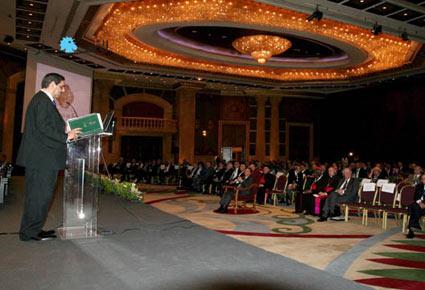 إطلاق مؤتمر بيروت 2013 تحت عنوان اقتصاد في خدمة الإنسان 